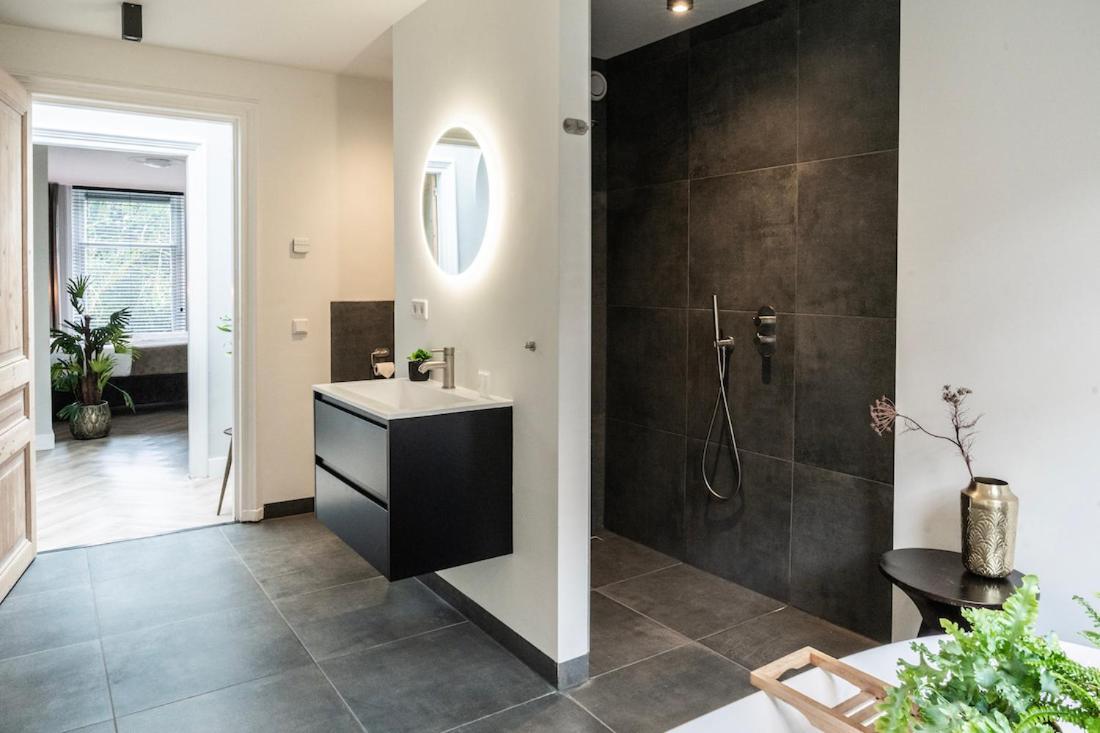 Xxl Loft With Bath Located Stadsvilla Tilburg Ngoại thất bức ảnh